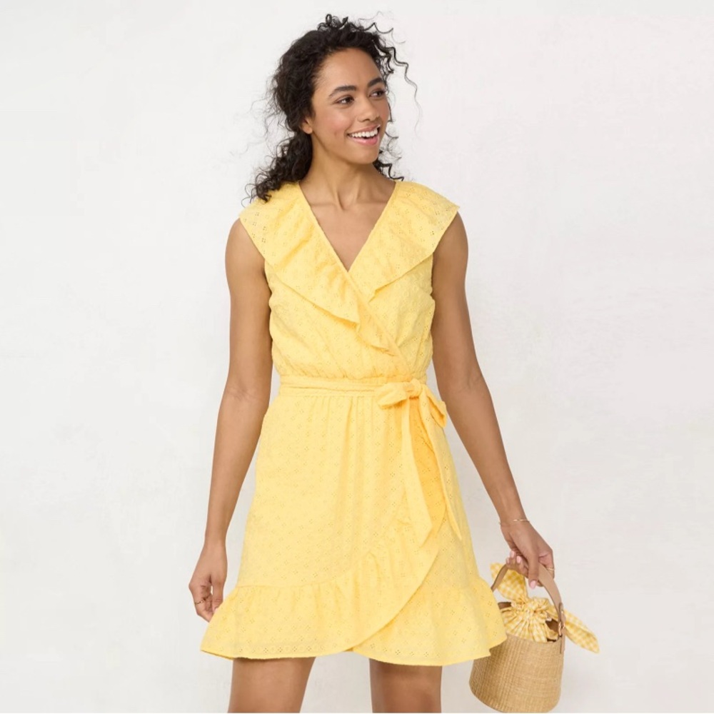 LC Lauren Conrad Ruffled Eyelet Crochet V Neck Wrap Dress NWT.